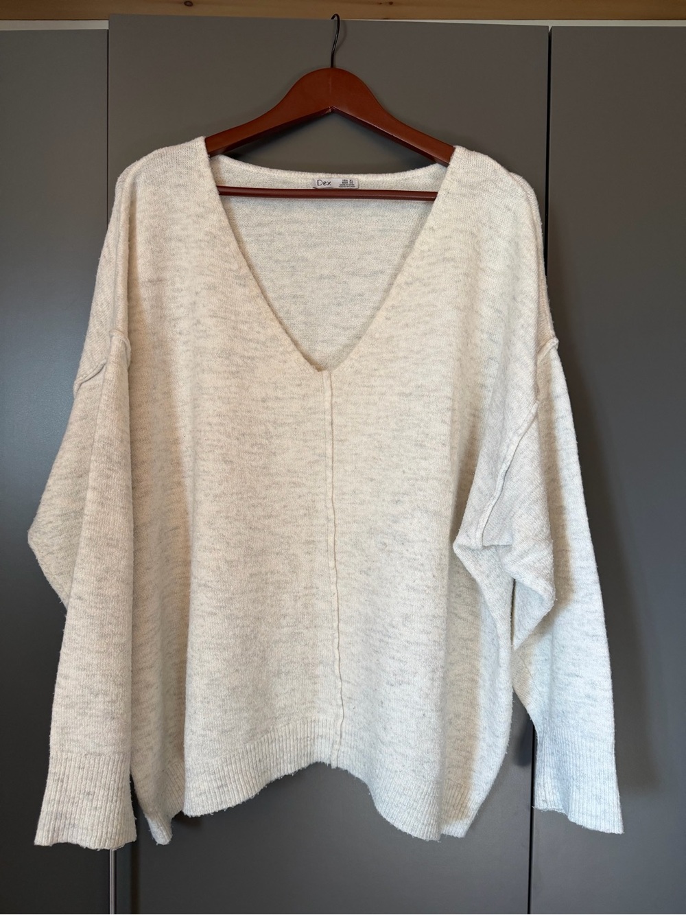 Dex Cream Oversized V-Neck Sweater XL Soft Knit